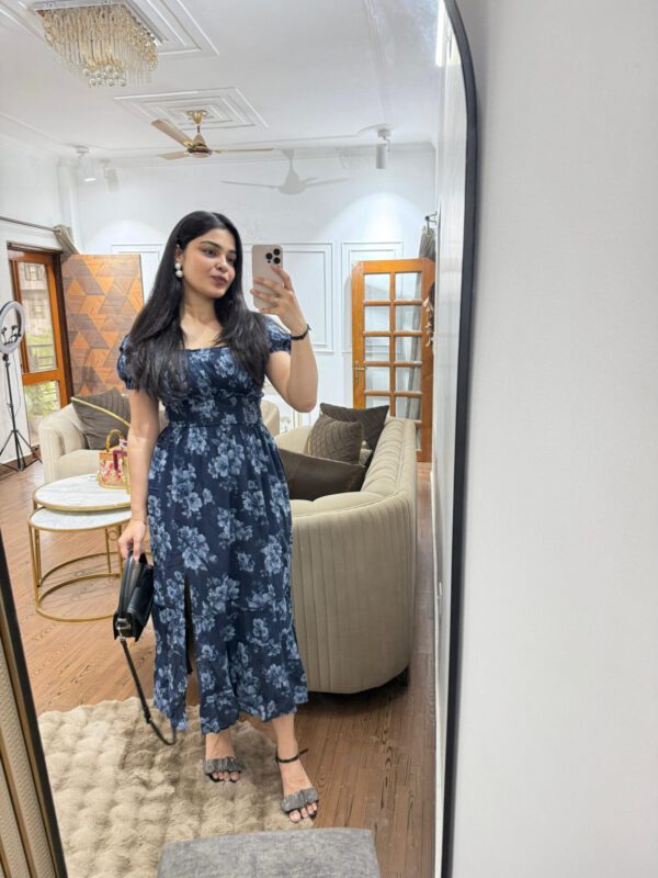 Floral back tie-on dress - Image 4