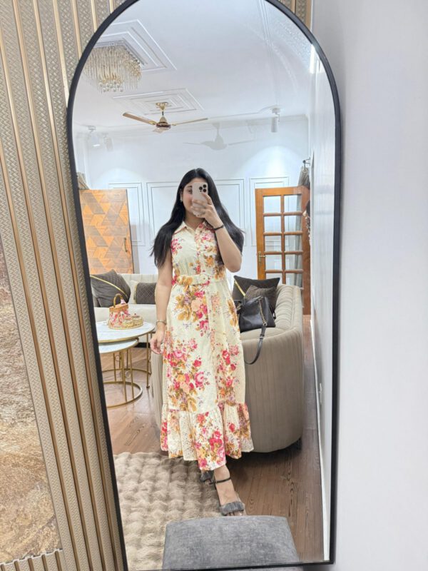 Flora schiffli dress (with belt) - Image 4