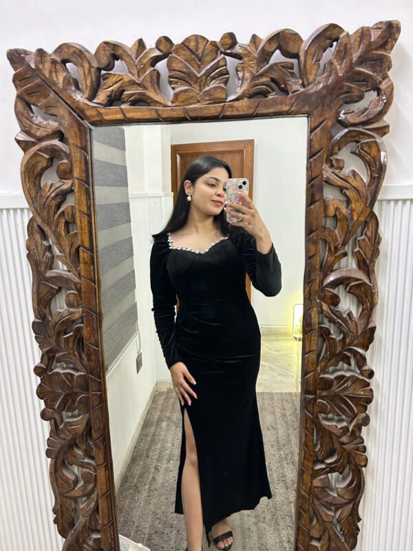 Dazzle velvet ruched dress - Image 5
