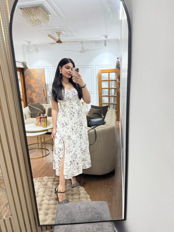 Floral back tie-on dress - Image 3