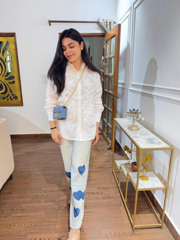 Linen embroidered shirt