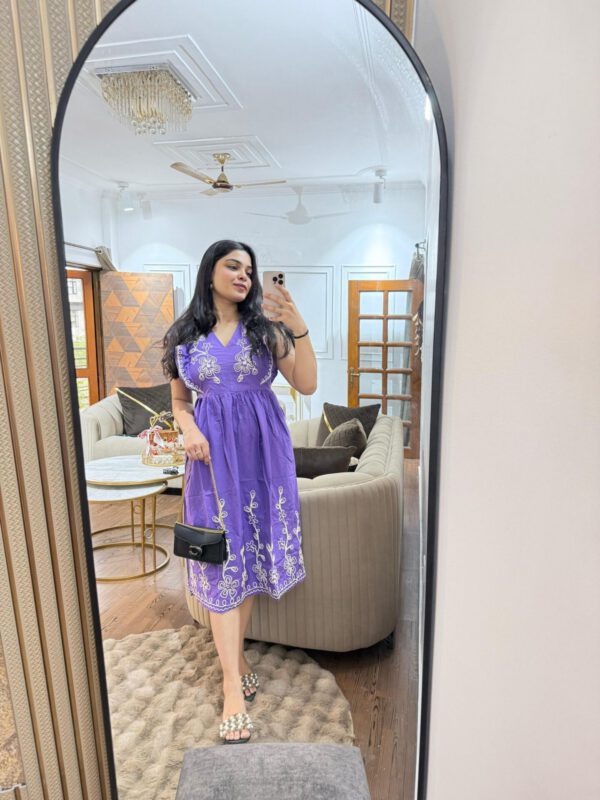 Saavi embroidered dress - Image 6