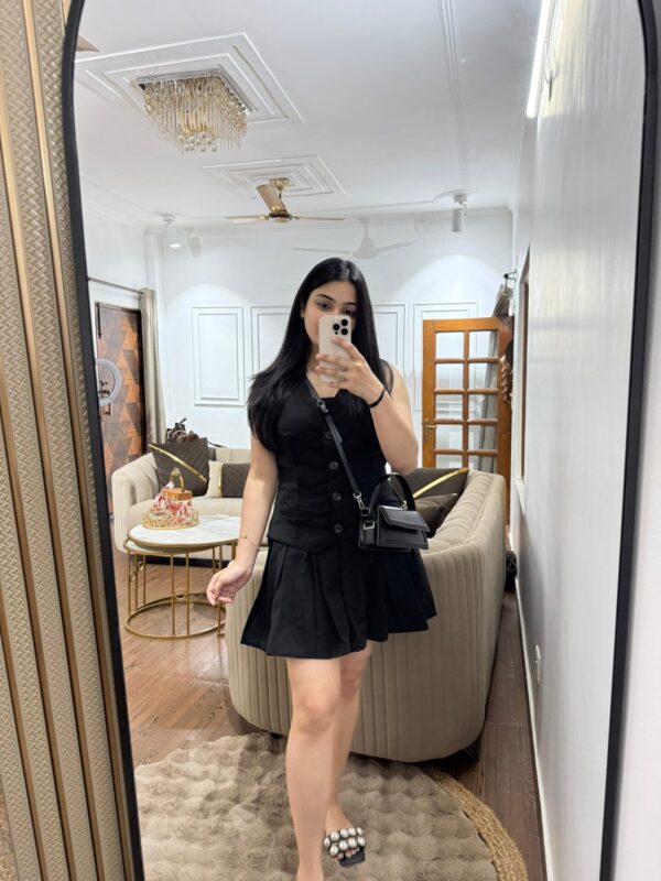 Vest pleated dress - Image 4