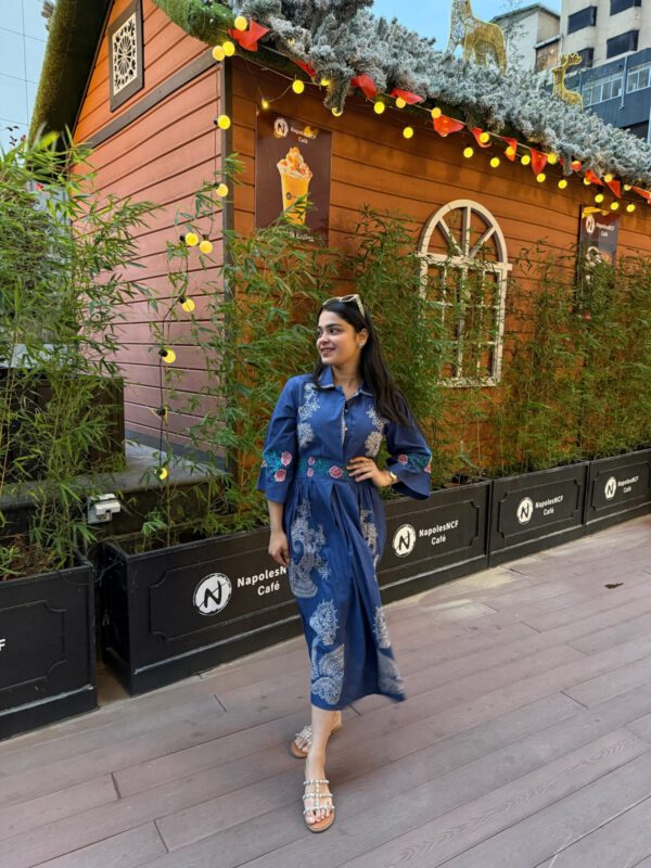 Raha embroidered dress - Image 3