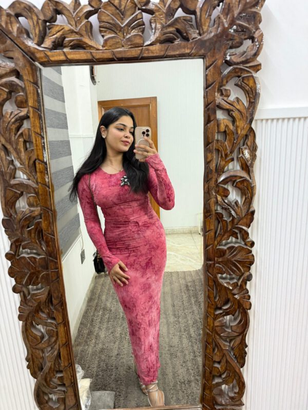Sequin flower velvet embossed dress - Image 5