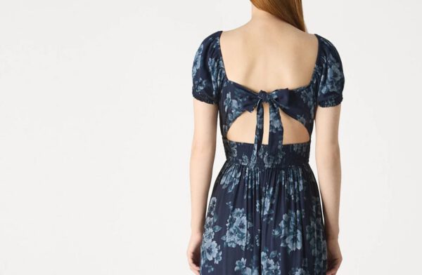 Floral back tie-on dress - Image 8