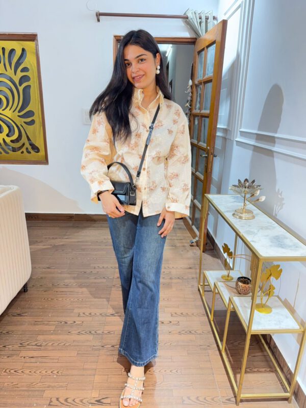 Embroidered crochet shirt - Image 2