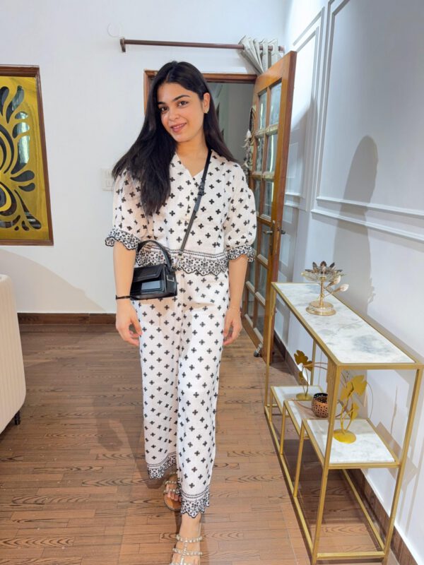 Reha cropped linen set - Image 2