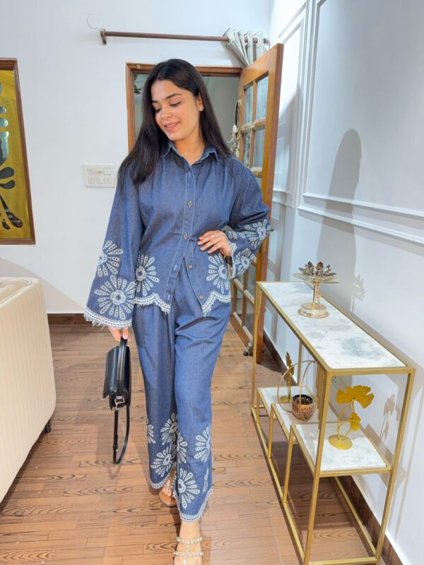 Farah embroidered coord set - Image 4
