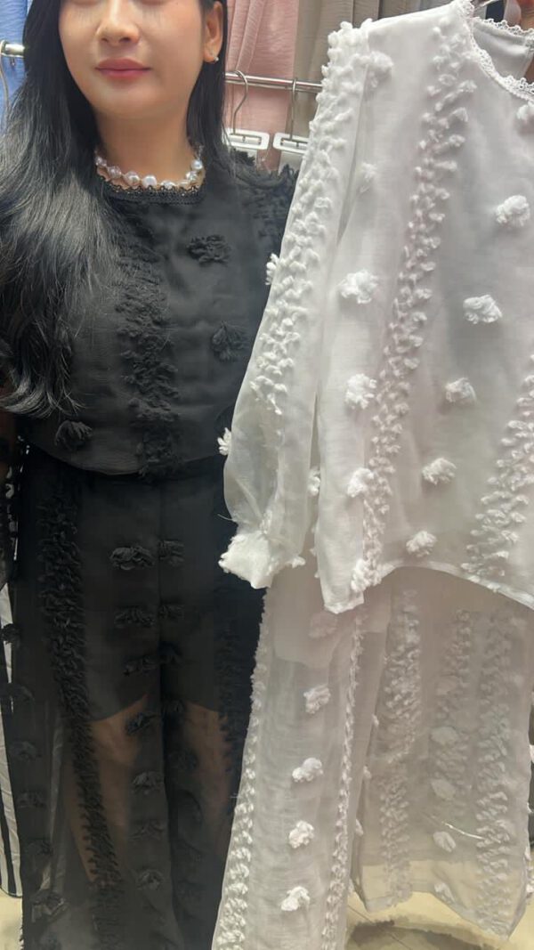 Grace flower embossed coord set - Image 7