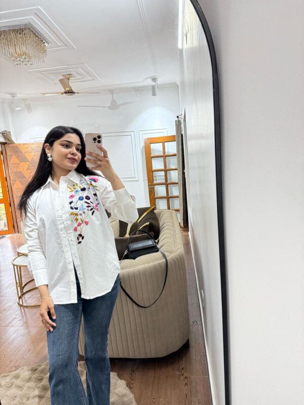 Floret embroidered shirt - Image 5