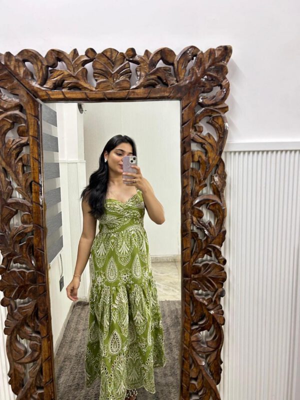 Green schiffli dress - Image 3