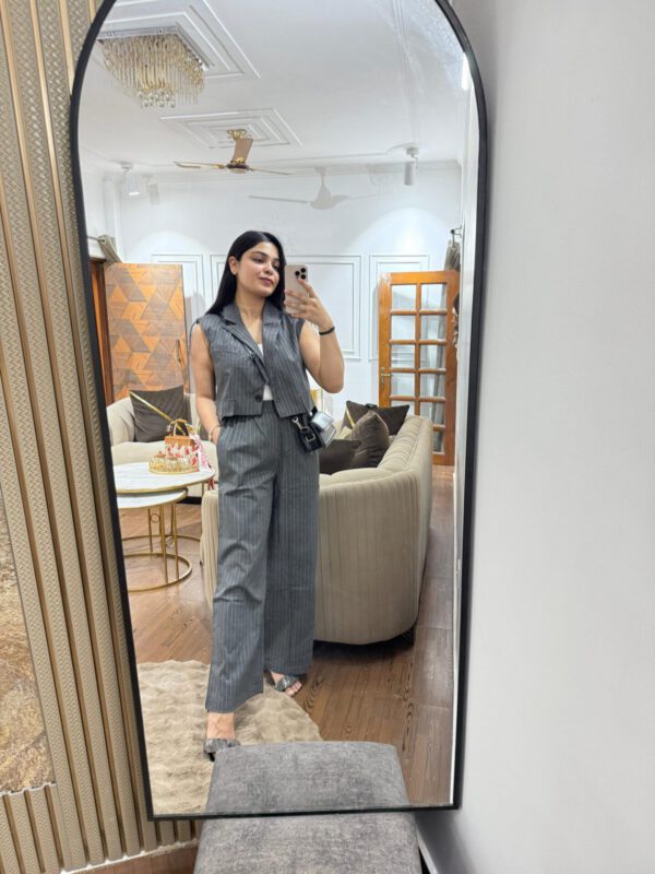 Vest coat and pants - Image 5