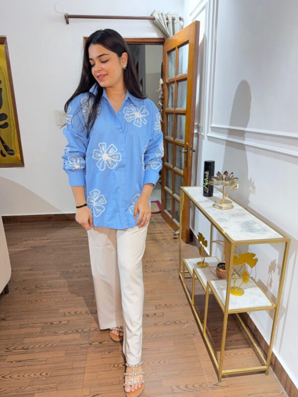 Embroidered flower shirt - Image 5