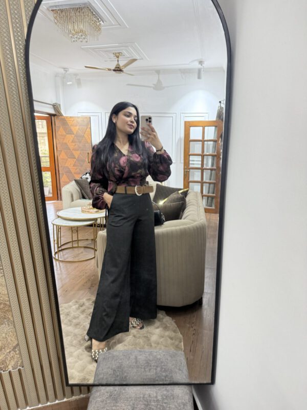 Wide leg pants with belt - Image 3