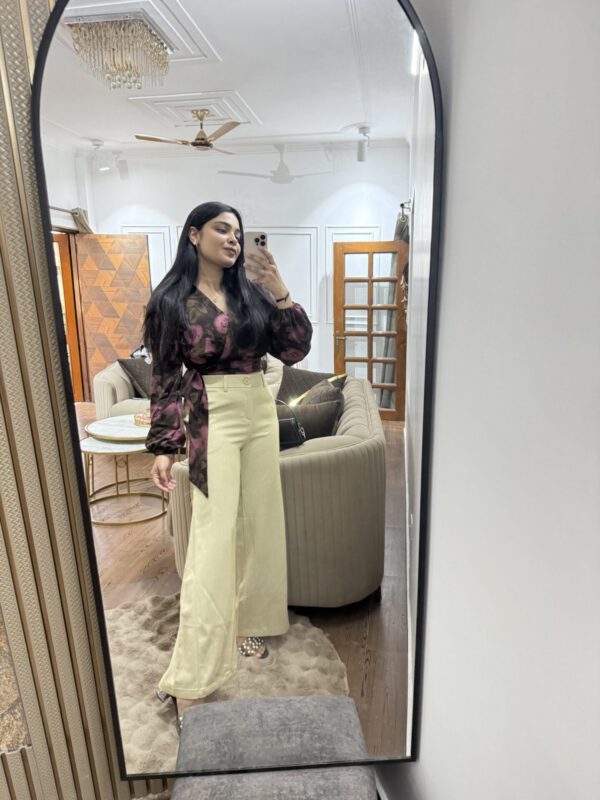 Wide leg pants with belt - Image 2
