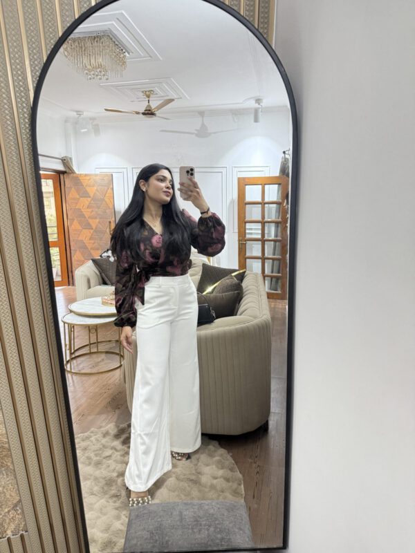 Wide leg pants with belt
