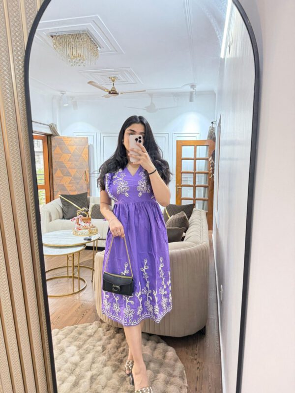 Saavi embroidered dress - Image 2