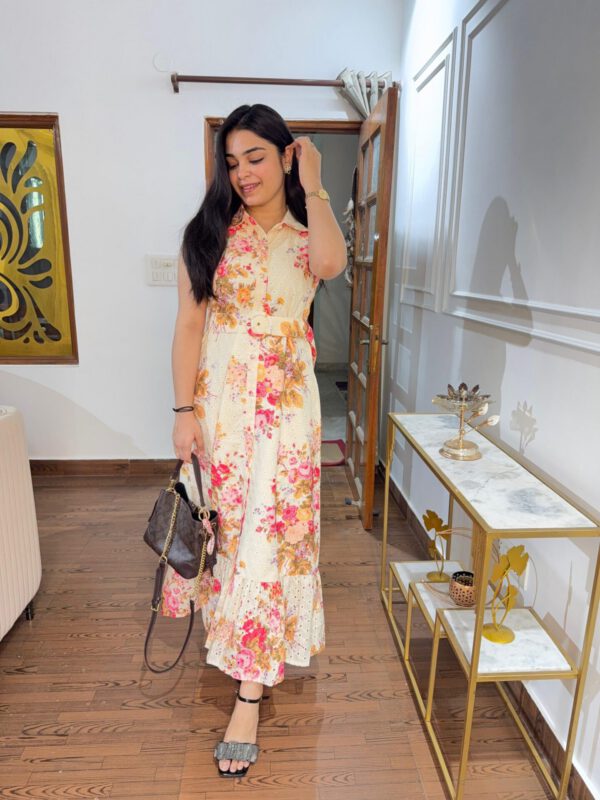 Flora schiffli dress (with belt)