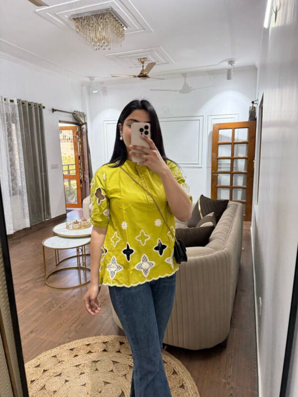 Alysa cutout top - Image 4