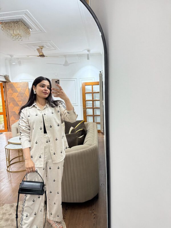 Saavi embroidered linen coord set - Image 2