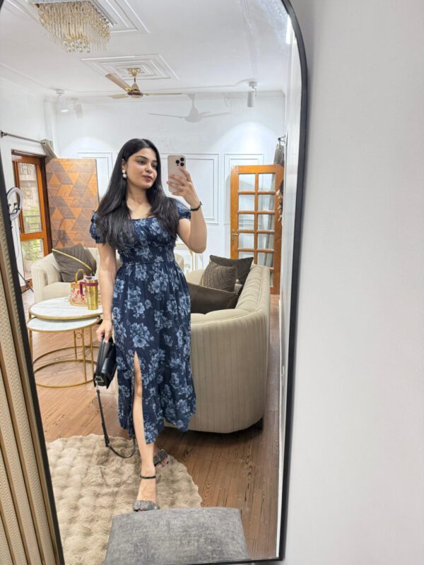 Floral back tie-on dress - Image 5