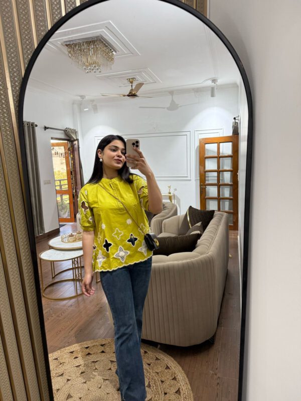 Alysa cutout top