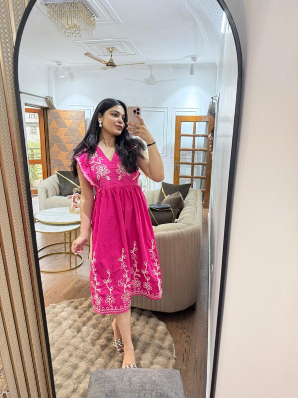 Saavi embroidered dress - Image 3