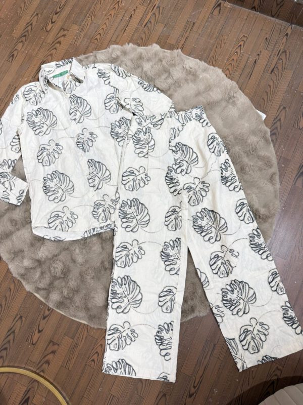 Leafy embroidered coord set - Image 4