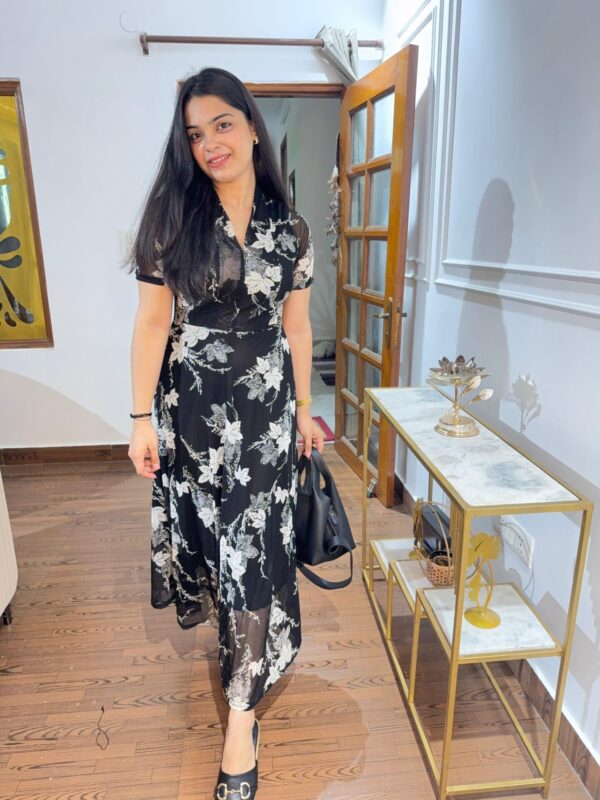 Flower power net dress - Image 3