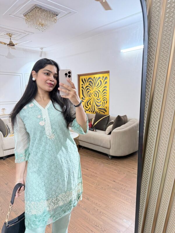 Net lace embroidered set - Image 2