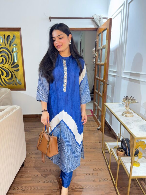 Vani embellished printed coord - Image 12
