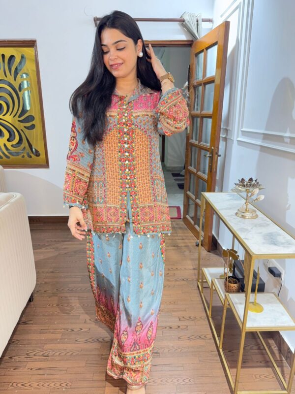 Hania embellished set - Image 2