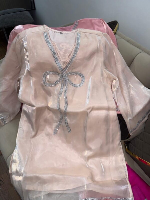 Bow embellished 3 piece set - Image 8