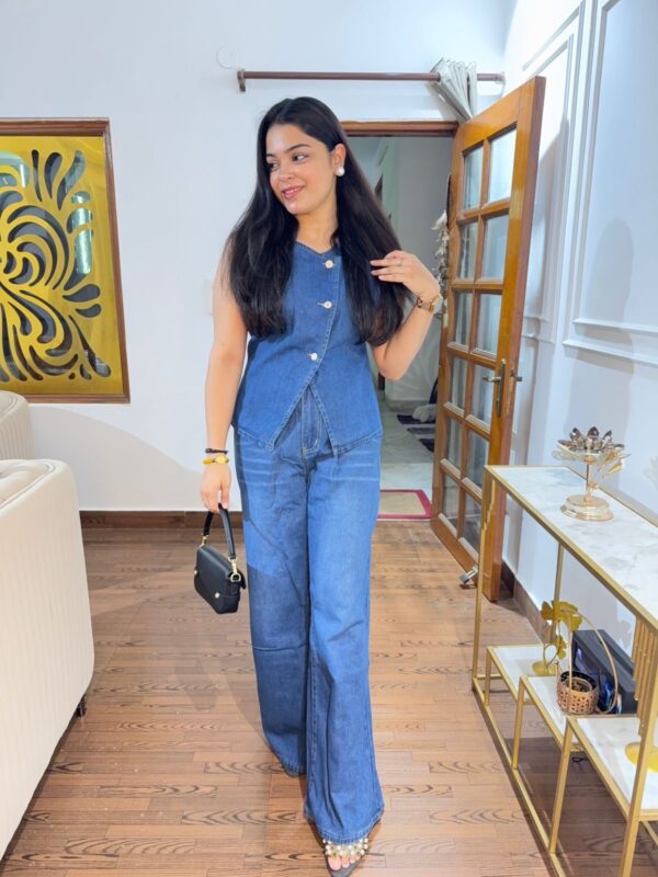 Denim jeans with vest