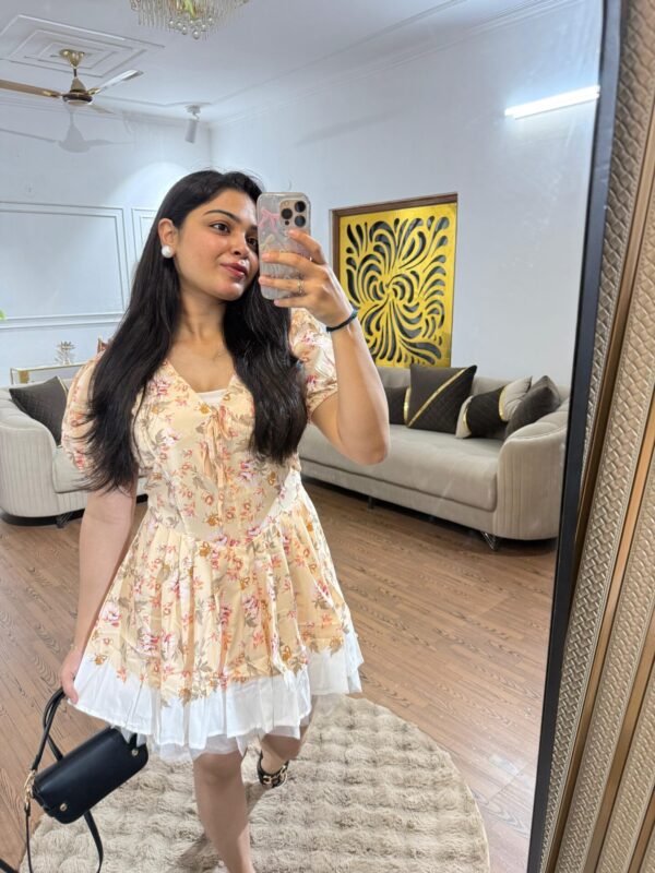 Printed v- neck dress - Image 4