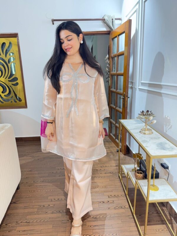 Bow embellished 3 piece set - Image 6