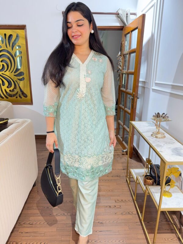 Net lace embroidered set - Image 4