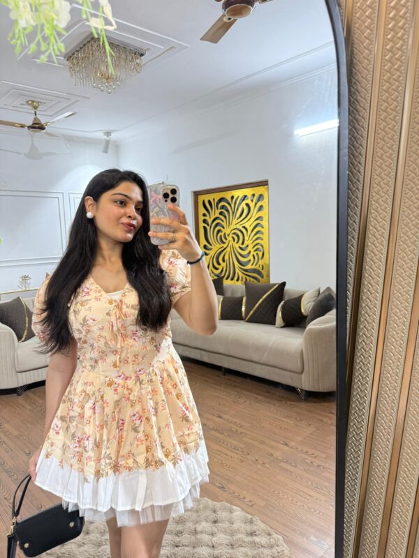 Printed v- neck dress - Image 2