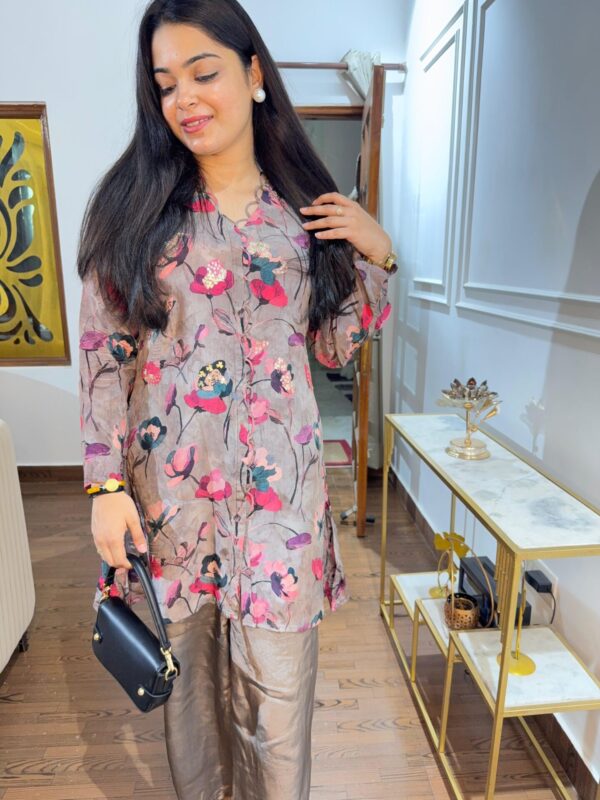 Geet embellished set - Image 3