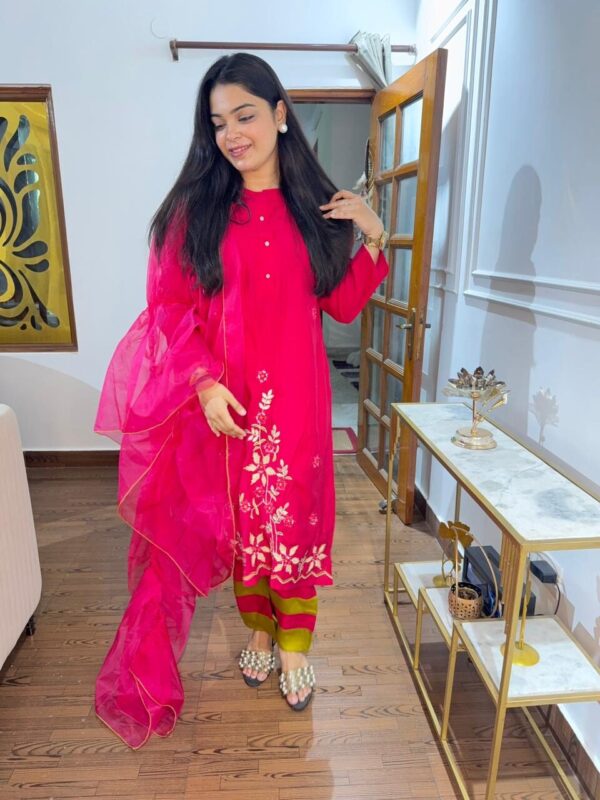 Ila 3 piece set - Image 2