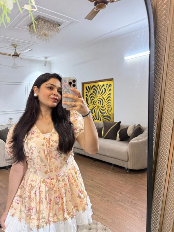 Printed v- neck dress - Image 3