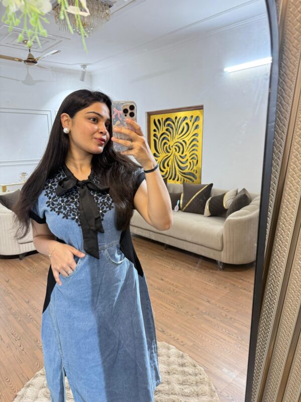 Embroidered ribbon collar denim dress - Image 3