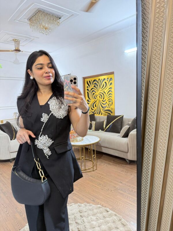 Embellished blazer vest set - Image 6