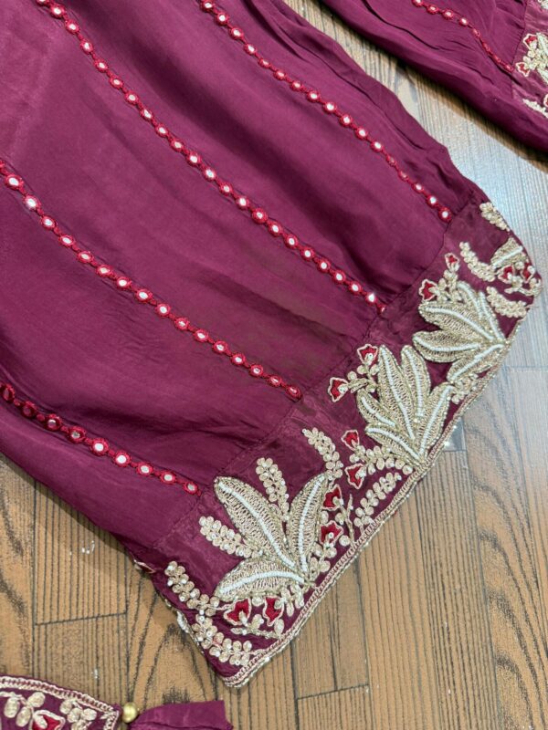 Ira handwork suit - Image 5