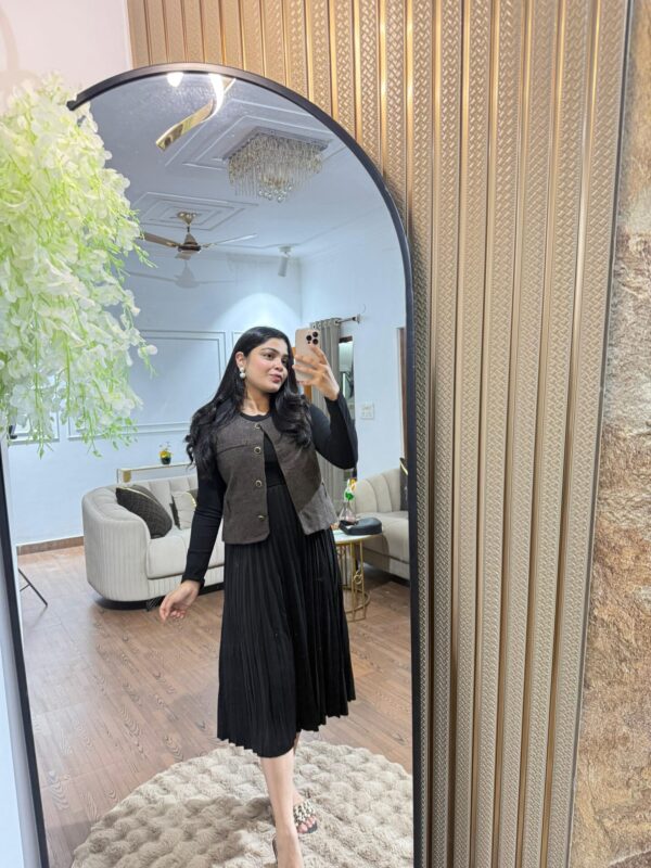 Dress with tweed jacket - Image 5