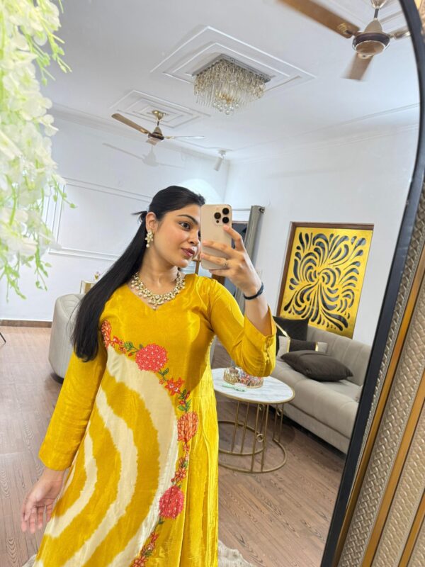 Avika 2 piece set - Image 3