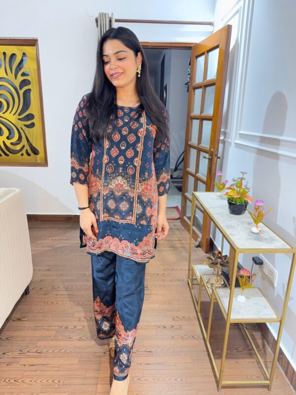 Printed embellished set - Image 3