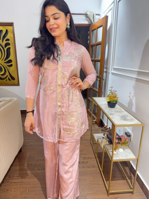 Crepe foil work coord set - Image 5