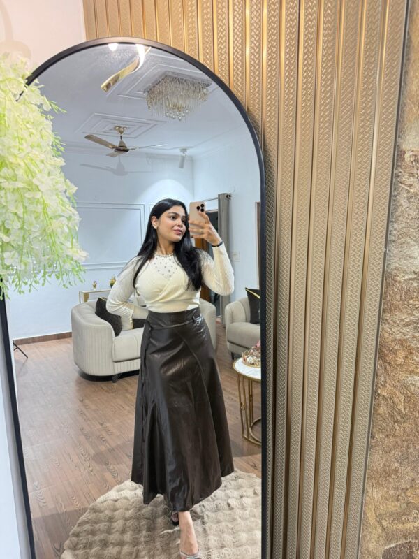 Flare shiny leather skirt - Image 7